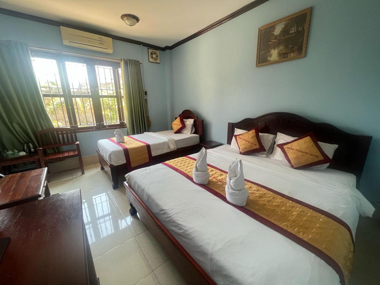 Khampaseuth Hotel Vang Vieng Exteriör bild