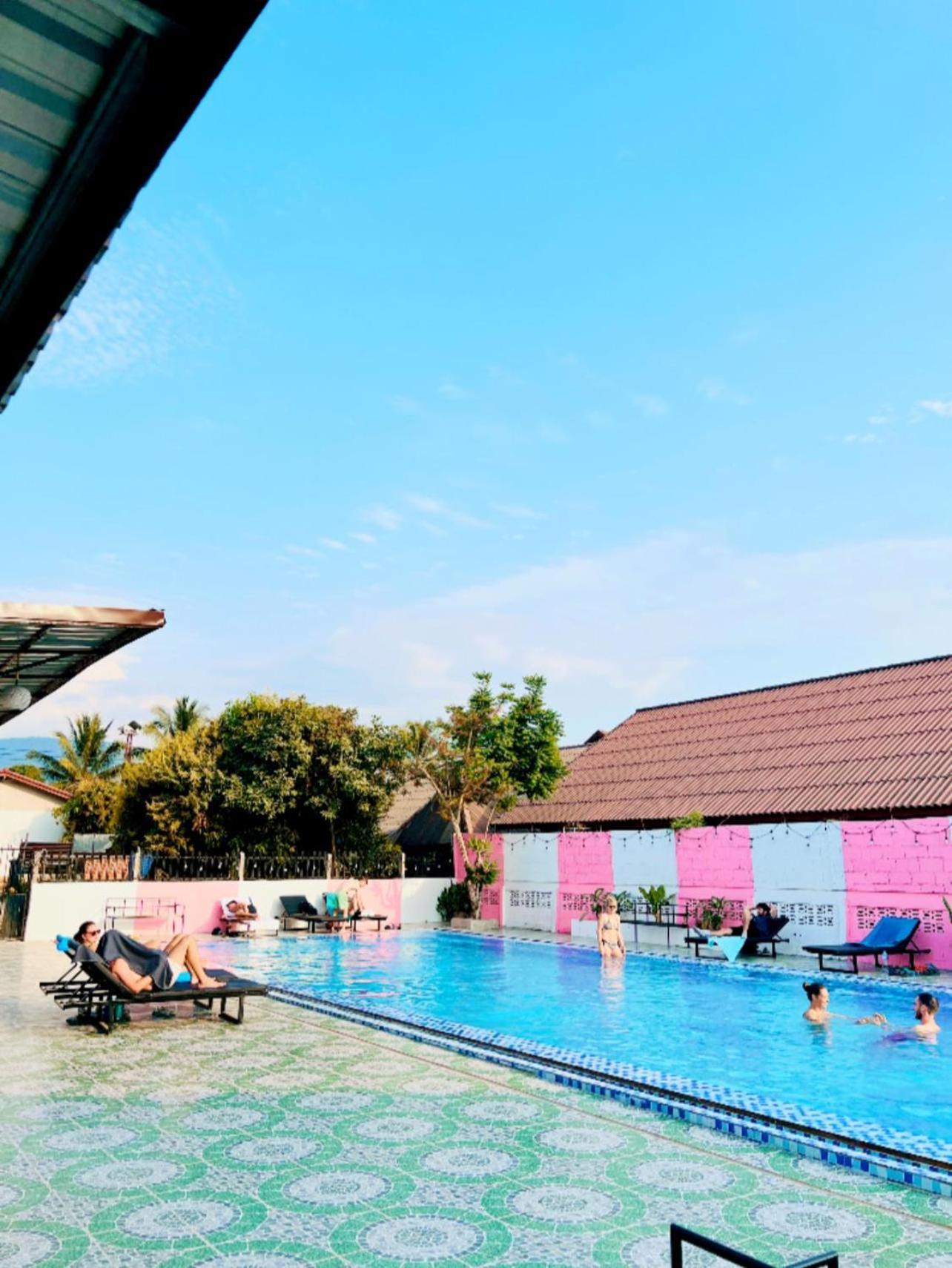 Khampaseuth Hotel Vang Vieng Exteriör bild